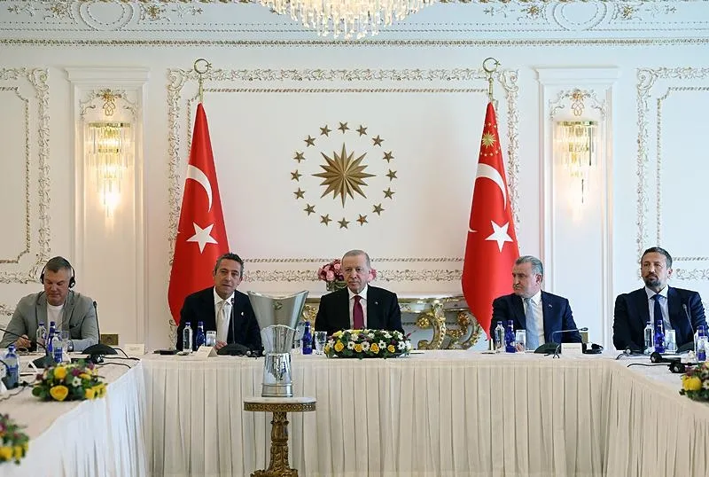 Başkan Erdoğan, Fenerbahçe Beko Erkek Basketbol Takımı'nı kabul etti. (AA)