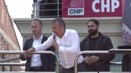 CHP’li Özel yolsuzluklara karşı Atatürk maskesini taktı Anıtkabir’e yürüyüş başlattı! Başkan Erdoğan’ı suçladı A Haber’i hedef aldı
