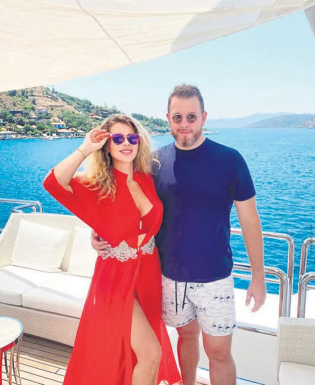 1655406730784.jpg Türkiye'ye gelen ünlü Rus iş adamı Evgeny Kuzin'den yaş gününde 1 milyon 700 bin TL'lik kutlama-8