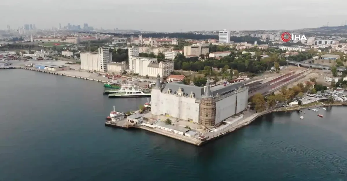 Haydarpaşa Garı'nda dikkat çeken kare! Havadan böyle görüntülendi