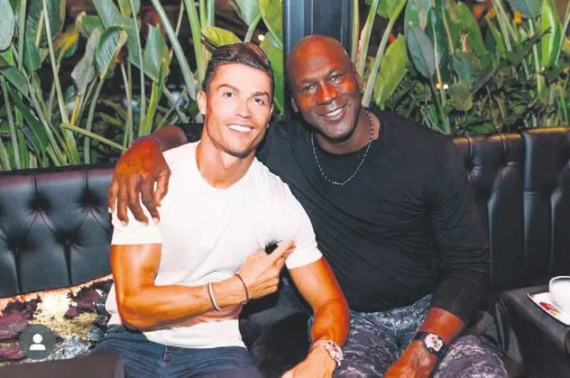 Cristiano Ronaldo ile basketbolun efsane ismi Michael Jordan bir araya geldi