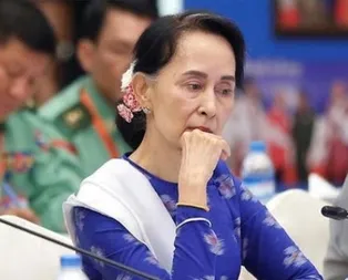 Suu Çii’ye verilen ödül geri alındı