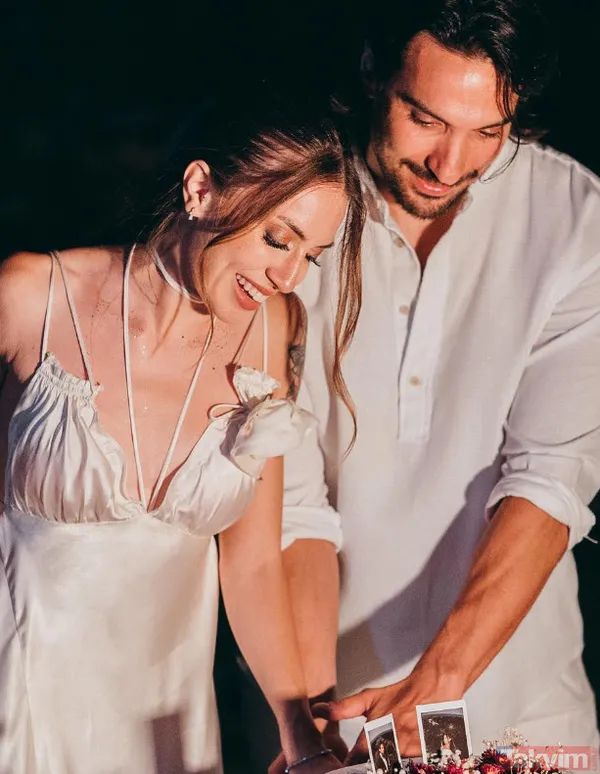 "Acun Ilıcalı yeter ne güzel dünya oh" Survivor'da şiddet olayı sonrası ortalık karıştı! Ertuğ Asena'ya vurdu diskalifye çağrısı yağdı - 22