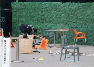▶️ Denizli’de hastane kafeteryasında silahlı saldırı! Ortalık savaş alanına döndü: 2’si ağır 7 yaralı