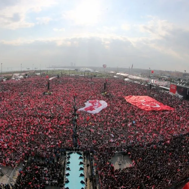 Meydanlar 14 Mayıs’ın habercisi