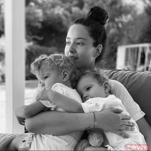 EDHO’nun Bahar’ı Pelin Akil ikiz kızlarıyla bir örnek giyindi! Pembe mayosuyla plaj pozlarını paylaştı gören dönüp bir daha baktı - 2