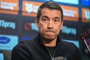 van Bronckhorst Beşiktaş'tan ayrılacak mı? "Son maç" cevabı