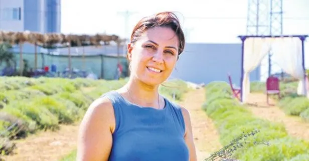 Çöp atılan araziyi lavanta bahçesi yaptı