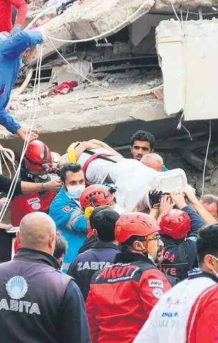 Sözün bittiği yer! İzmir'deki depremde 114 kişiye mezar olan binaların enkazları kaldırıldı