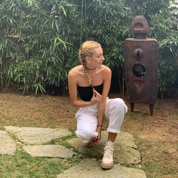 Sinem Kobal ezber bozdu kim der ki 1 çocuk annesi diye! Eşi Kenan İmirzalıoğlu çok şanslı kumsala uzandı sonra da...-3