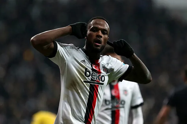 Larin'in menajerinden flaş hamle! Süper Lig'de ortalık karışacak! Beşiktaş, Galatasaray, Fenerbahçe ve Trabzonspor...