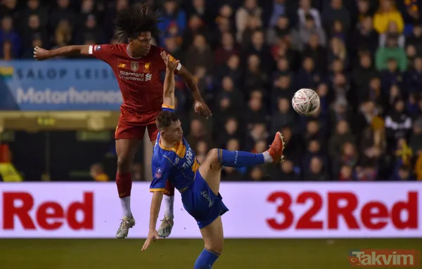 Sezon Sonunda Sözleşmesi Bitecek Olan Genç Sol Bek İçin U18'den Hocası Barry Lewtas "Agresif" Ve "Yıldırım Hızında" Yorumunu Yapmıştı. Hızlı Oyuncuları Seven...