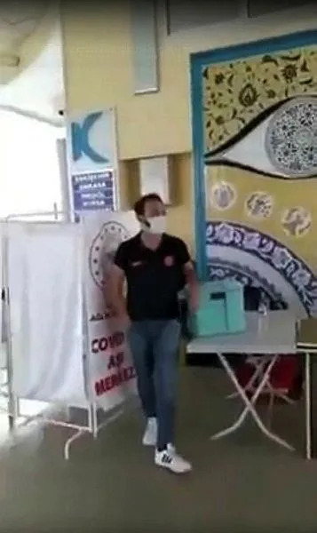 kutahya-otogarindaki-ilginc-asi-davetine-iliskin-saglik-bakani-fahrettin-kocadan-aciklama-1625516793199.jpeg Kütahya Otogarı'ndaki ilginç aşı davetine ilişkin Sağlık Bakanı Fahrettin Koca'dan açıklama-3