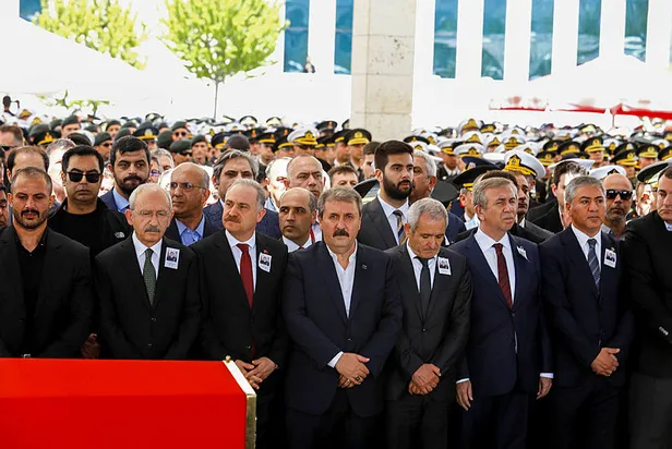 Son dakika... Şehit cenazesinde CHP skandalı! 34 kişi gözaltına alındı-2