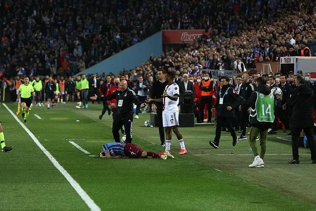 Trabzonspor derbisinde rakibini tokatlayarak kırmızı kart gören Larin’e büyük ceza kapıda!-3