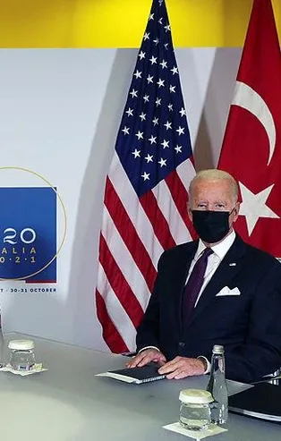 Başkan Erdoğan ile ABD Başkanı Joe Biden'ın vücut dili ne anlatıyor?