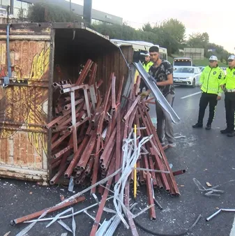 TEM’de trafiği kilitleyen kaza!