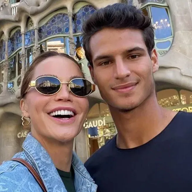 Perihan Savaş ve İbrahim Tatlıses’in gözlerden uzak büyüttüğü kızına bakın: Çok naif ve zarif - 18