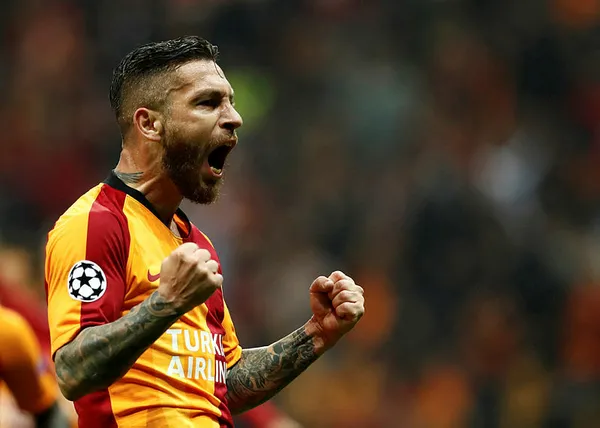 galatasarayda-flas-ayrilik-adem-buyukun-sozlesmesi-feshedildi-1599654586141.jpg Galatasaray'da flaş ayrılık! Adem Büyük'ün sözleşmesi feshedildi-2