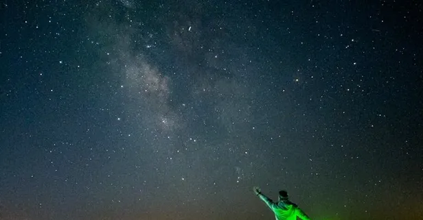 PERSEİD METEOR YAĞMURU CANLI İZLE 🌠 Perseid Meteor Yağmuru başladı! Tüm Türkiye'nin gözü orda! İşte ilk görüntüler...