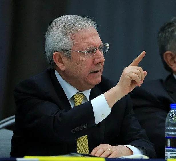 aziz-yildirimdan-olay-cikis-ali-koca-boyle-yuklendi-1686919188170.jpeg Aziz Yıldırım'dan olay çıkış! Ali Koç'a böyle yüklendi-3