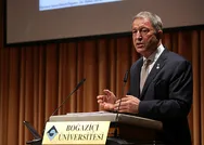 Milli Savunma Bakanı Hulusi Akardan Fransaya sert tepki: Herkesin efelik yapacağı bir ülke olmadığımızı görsünler