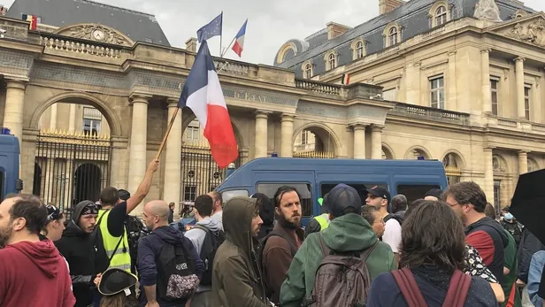 İngiltere, Fransa ve ABD'de sağlık sistemi çökme noktasına geldi! 1 yıl sonraya randevu acil serviste 12 saati bulan bekleyiş-14