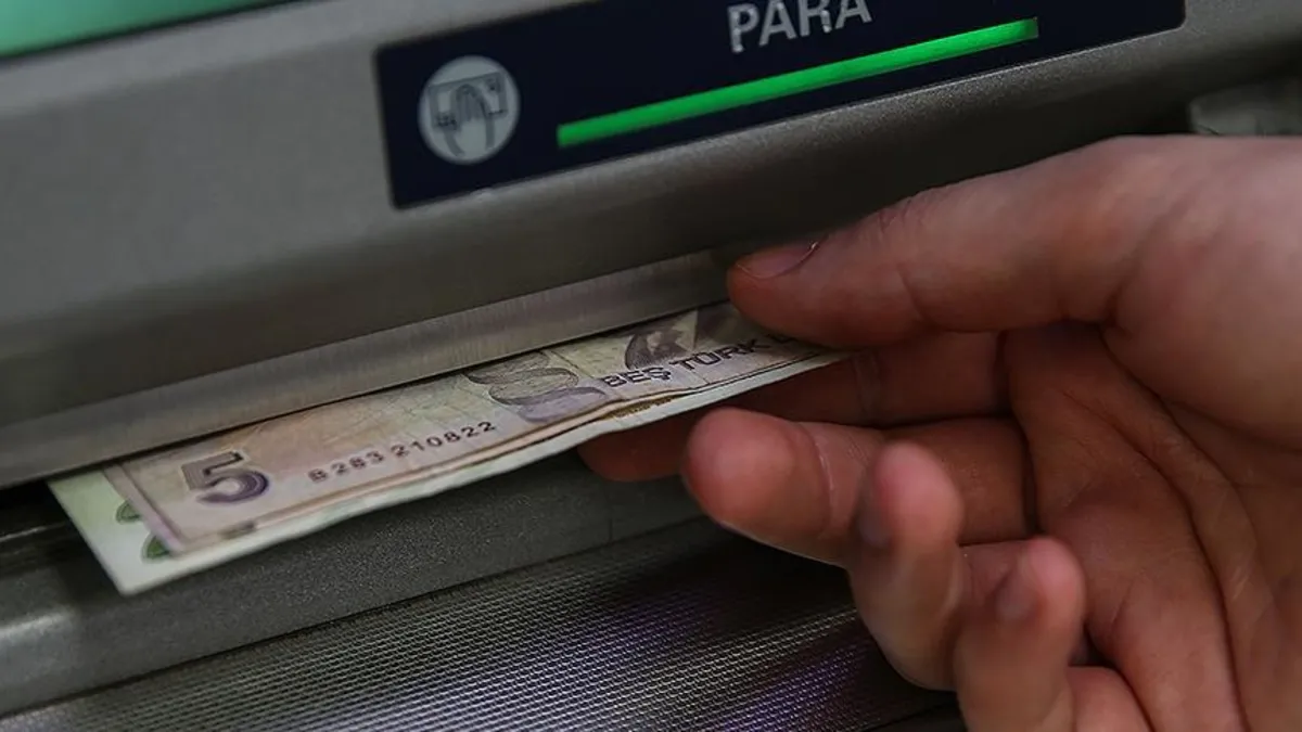 50 bin TL ihtiyaç kredisi geri ödemesi: 12 ay vadeyle taksit tutarı ne kadar? Ziraat Bankası, Halkbank, Garanti BBVA, Vakıfbank...