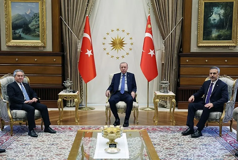 baskan-erdogan-kirgizistan-disisleri-bakani-kulubayevi-kabul-etti-1782913536423.jpeg Başkan Erdoğan, Kırgızistan Dışişleri Bakanı Kulubayev'i kabul etti-1