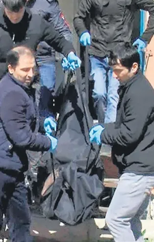 Yer: İstanbul... Coronavirüs'ten korunmak için içtikleri alkol sonları oldu!