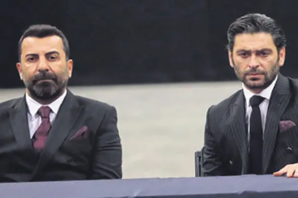 hasret-bitiyor-eskiya-dunyaya-hukumdar-olmaz-yeni-sezona-26-ekim-sali-aksami-basliyor-1634849737327.jpg Hasret bitiyor! Eşkıya Dünyaya Hükümdar Olmaz yeni sezona 26 Ekim Salı akşamı başlıyor!-2