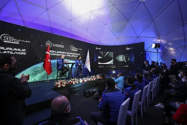 Halk TV Sunucusu Özlem Gürses şaşırtmadı: "Türksat 5A uydusunun uzaya gönderilmesi yapay gündem’-6