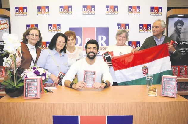 Engin Akyürek sevgisi sınırları aştı