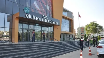 Silifke Belediye Başkanı Mustafa Turgut cezaevine gönderildi! İtirafçı kurye her şeyi anlattı | Milyonluk usulsüzlük ağı çöktü