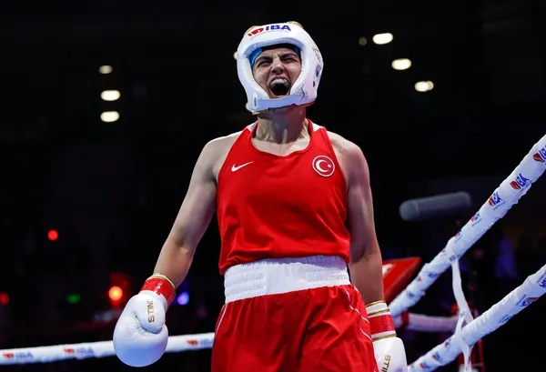 Ayşe Çağırır, Buse Naz Çakıroğlu, Hatice Akbaş, Busenaz Sürmeneli ve Şennur Demir dünya şampiyonu oldu!-9