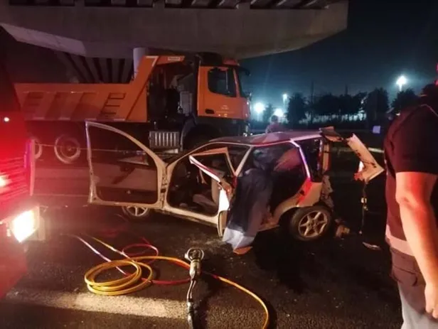 kocaeli-tem-otoyolunda-korkunc-kaza-olu-ve-yaralilar-var-1598321984836.jpeg Kocaeli’nin Gebze ilçesi TEM Otoyolu’nda korkunç kaza: 3 ölü, 4 yaralı-3