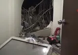 İzmir'de panik anları! Uyudukları sırada evin içine kaya düştü