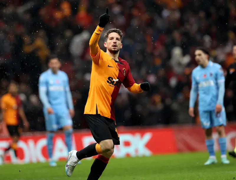 Galatasaray'da Mertens'ten şok karar! - 4