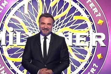 Karayolları Trafik Yönetmeliği’nde hangisinin iki elle sürülmesinin zorunlu olduğu belirtilir?