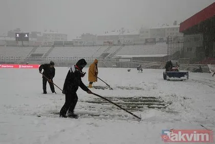 Boluspor-Galatasaray maçı öncesi saha beyaza büründü! Bolu’da yoğun kar yağışı