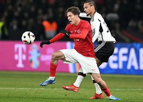 galatasaray-icardiye-kavusuyor-1-aydir-igneyle-maclara-cikan-arjantinli-golcu-sakatligini-atlatti-1700517175121.jpeg Galatasaray Icardi'ye kavuşuyor! 1 aydır iğneyle maçlara çıkan Arjantinli golcü sakatlığını atlattı-8