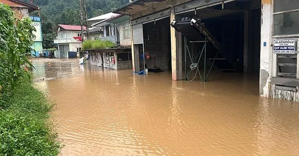 Rize’de şiddetli sağanak: Sel ve heyelanlara yol açtı
