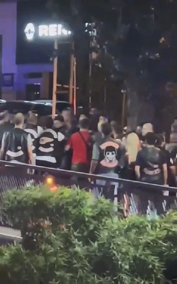 Sarıyer'de kimlik soran polise saldırdılar!-2