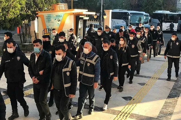 Şanlıurfa merkezli 4 ilde dolandırıcılık operasyonu: 30 şüpheli adliyede