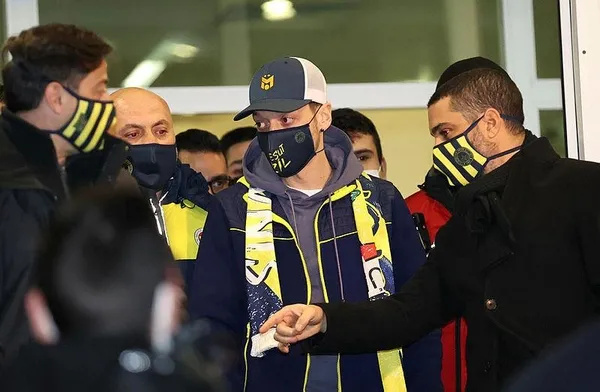 son-dakika-ve-kap-bildirimi-geldi-fenerbahce-mesut-ozili-resmen-acikladi-1611498247982.jpeg Son dakika: Ve KAP bildirimi geldi! Fenerbahçe Mesut Özil'i resmen açıkladı-11