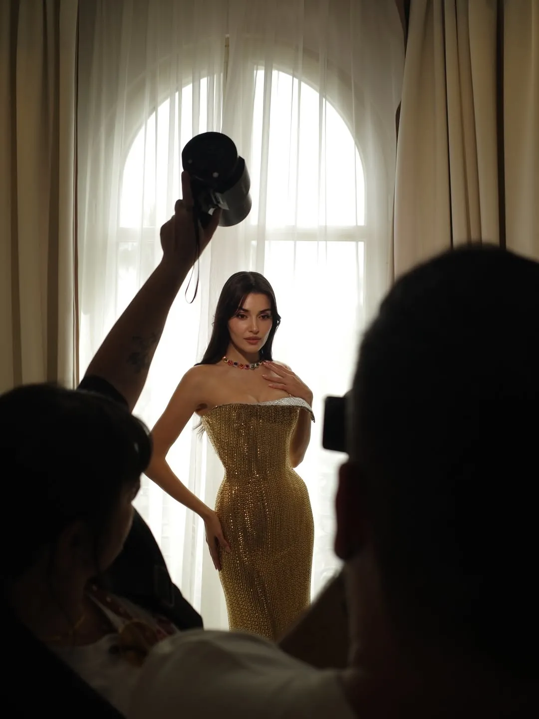 cannesda-hande-ercel-ruzgari-ilk-10daki-tek-turk-oyuncu-oldu-1780047627422.jpg Cannes'da dünya yıldızlarını gölgede bıraktı! Hande Erçel o küresel listede ilk 10'daki tek Türk oldu-6