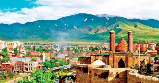 4 bin kişiye iş imkanı! Erzurum Belediyesi ilkleriyle özel sektöre liderlik yapıyor