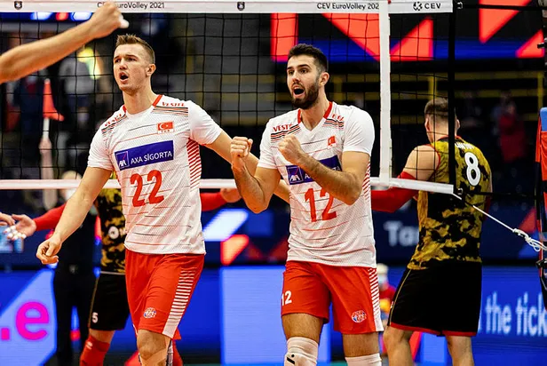 turkiye-sirbistan-maci-saat-kacta-filenin-efeleri-turkiye-sirbistan-ceyrek-final-voleybol-maci-hangi-kanalda-canli-yayinlanacak-1631213918529.jpg Filenin Efeleri Türkiye - Sırbistan çeyrek final voleybol maçı hangi kanalda CANLI yayınlanacak? Türkiye Sırbistan maçı saat kaçta?-3