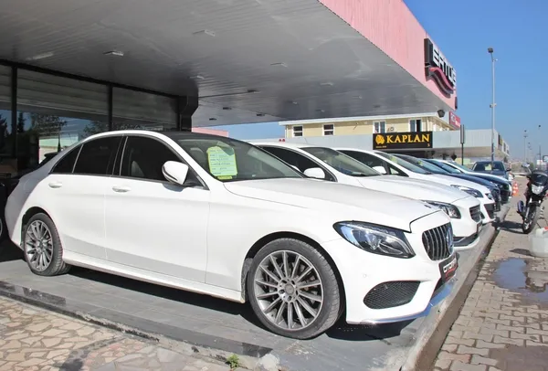 ikinci-el-otomobil-piyasasi-neden-yukseldi-otomobil-fiyatlarinin-yukselmesinin-sebebini-galericiler-acikladi-1635028366571.jpg İkinci el otomobil piyasası neden yükseldi? Otomobil fiyatlarının yükselmesinin sebebini galericiler açıkladı-2