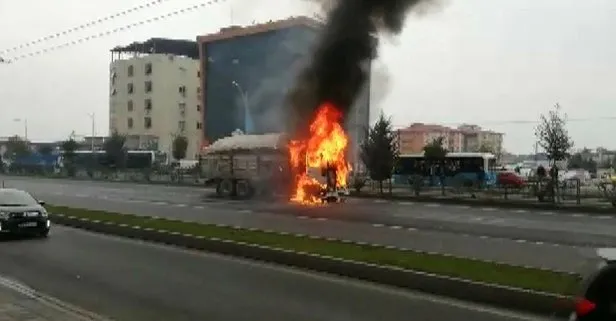Malatya’da seyir halindeki şeker pancarı yüklü kamyon alev alev yandı